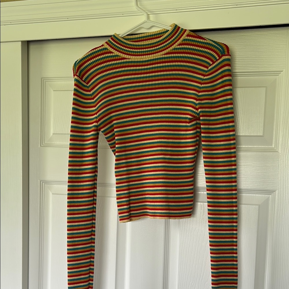 Arizona Jean Company Blue Red Ribbed Crop Tee